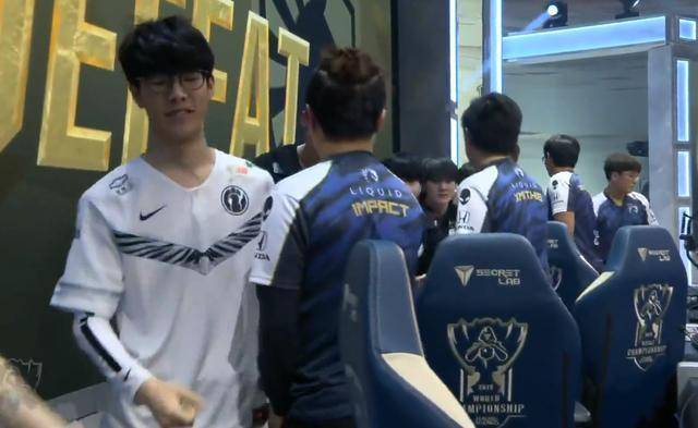 SAW 在 ESL Pro League Season 21 中震惊了 NAVI