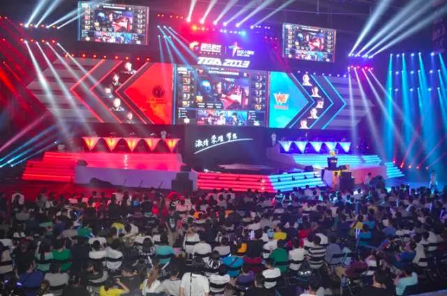 官方分享了明天 Ninjas in Pyjamas 对阵 FunPlus Phoenix 比赛的赛前海报： Phoenix 试图赢得首场胜利，而 Ninjas in Pyjamas 则希望连赢两场